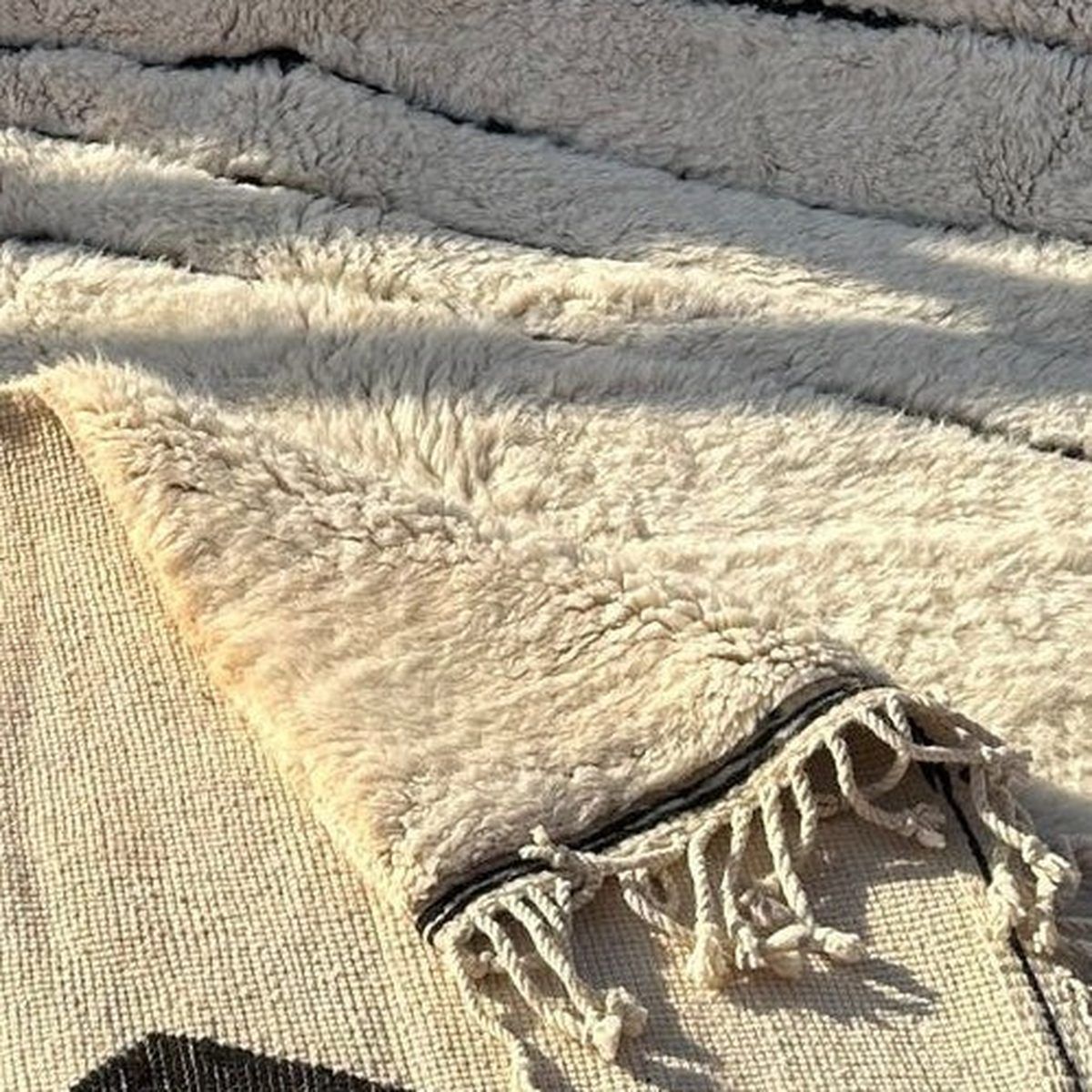 Hand-Knotted Construction